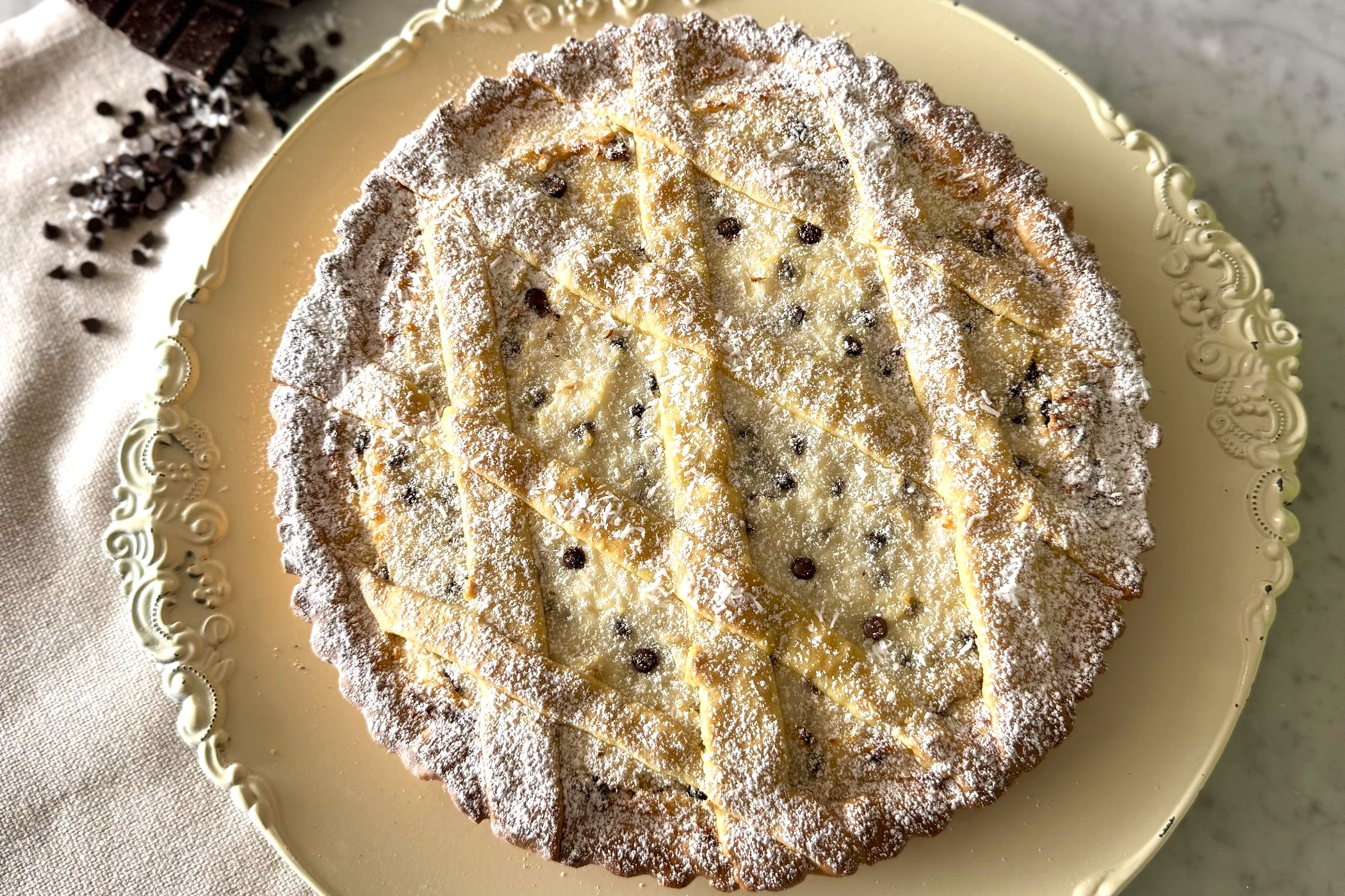 Crostata senza burro e senza lattosio con ricotta, cocco e cioccolato